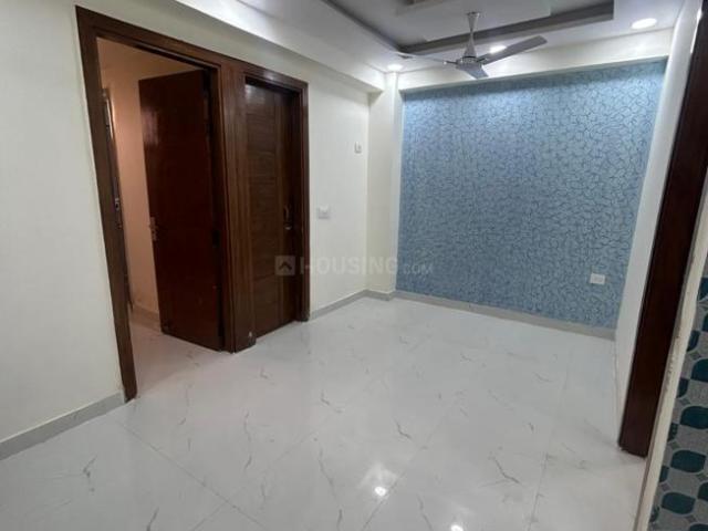 2 BHK Apartment in Sector 73 for rent Noida. The reference number is 20041820