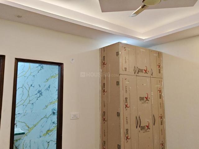 2 BHK Apartment in Sector 73 for rent Noida. The reference number is 20539345