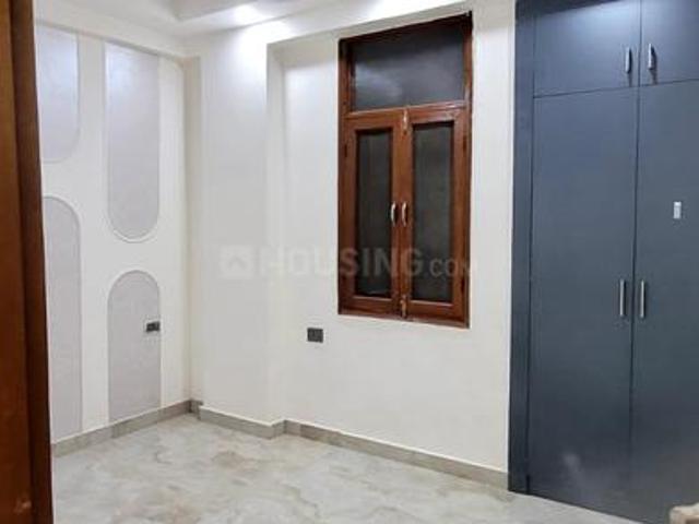 2 BHK Apartment in Sector 73 for rent Noida. The reference number is 20808068
