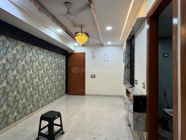 2 BHK Apartment in Sector 73 for rent Noida. The reference number is 21074474