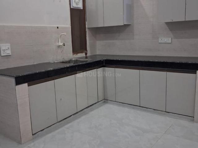 2 BHK Apartment in Sector 73 for rent Noida. The reference number is 21110319