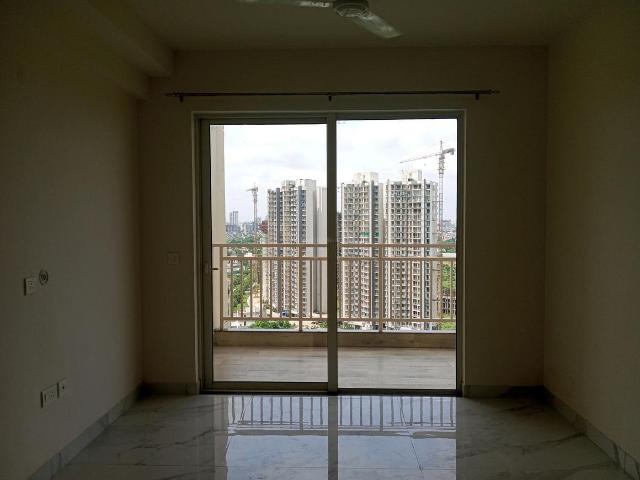 2 BHK Apartment in Sector 73 for rent Gurgaon. The reference number is 14962177