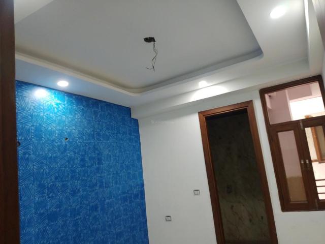 2 BHK Apartment in Sector 73 for resale Noida. The reference number is 19556658