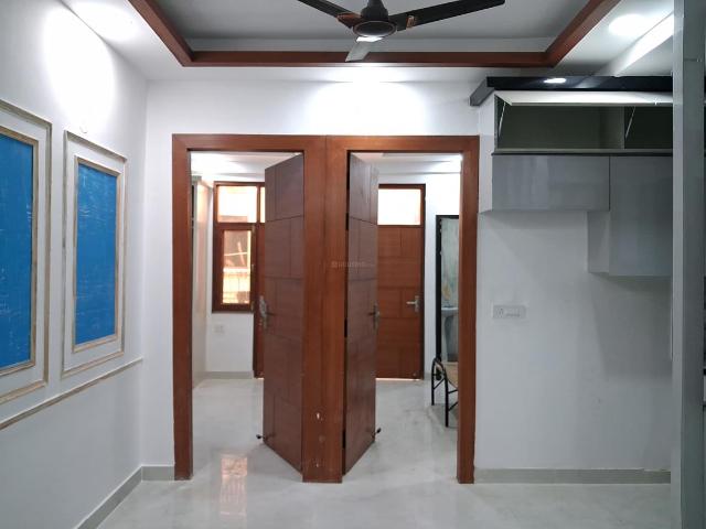2 BHK Apartment in Sector 73 for resale Noida. The reference number is 19619883