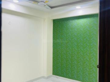 2 BHK Apartment in Sector 73 for resale Noida. The reference number is 19955684