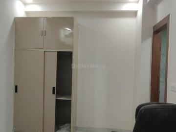 2 BHK Apartment in Sector 73 for resale Noida. The reference number is 19985643