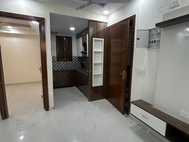 2 BHK Apartment in Sector 73 for resale Noida. The reference number is 19345337