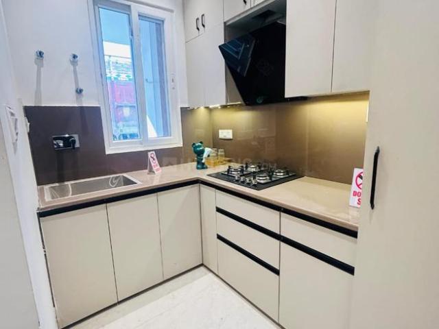 2 BHK Apartment in Sector 73 for resale Noida. The reference number is 20427487
