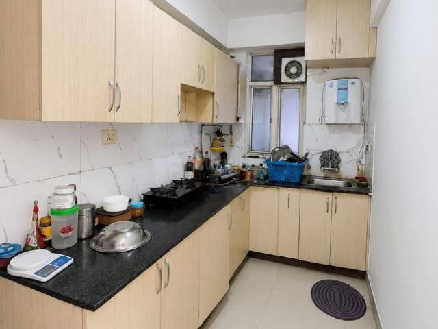 2 BHK Apartment in Sector 73 for resale Noida. The reference number is 20449039