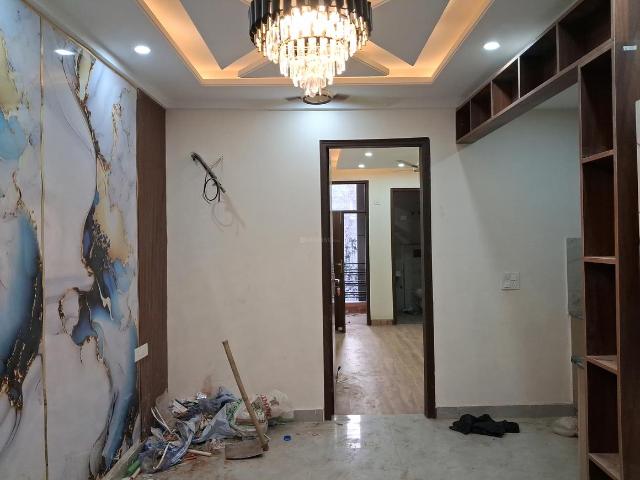 2 BHK Apartment in Sector 73 for resale Noida. The reference number is 20456045