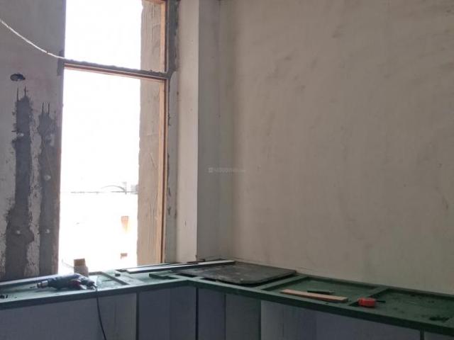 2 BHK Apartment in Sector 73 for resale Noida. The reference number is 20516116