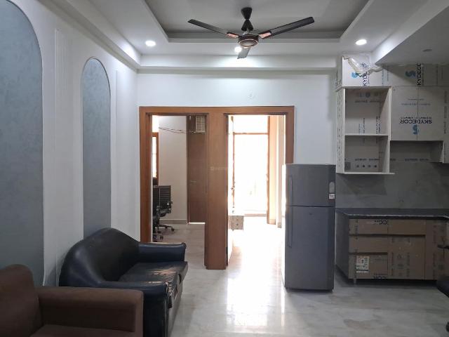 2 BHK Apartment in Sector 73 for resale Noida. The reference number is 20516212