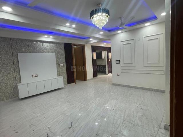 2 BHK Apartment in Sector 73 for resale Noida. The reference number is 20576683