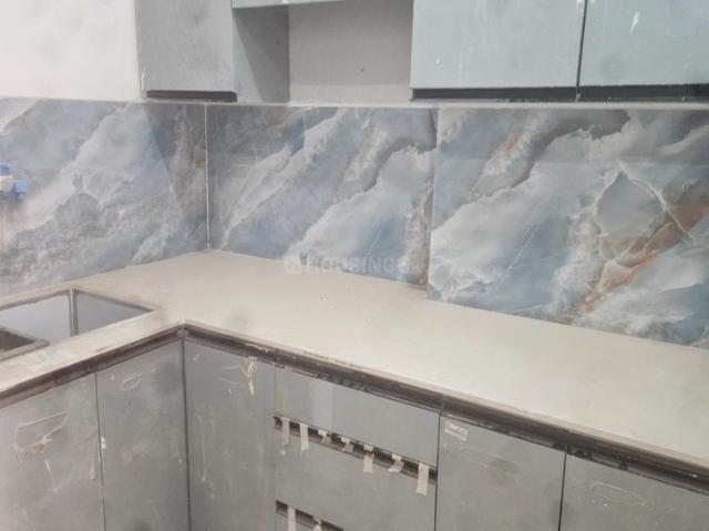 2 BHK Apartment in Sector 73 for resale Noida. The reference number is 20626537