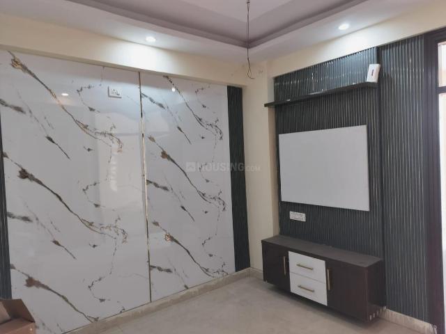 2 BHK Apartment in Sector 73 for resale Noida. The reference number is 20725499