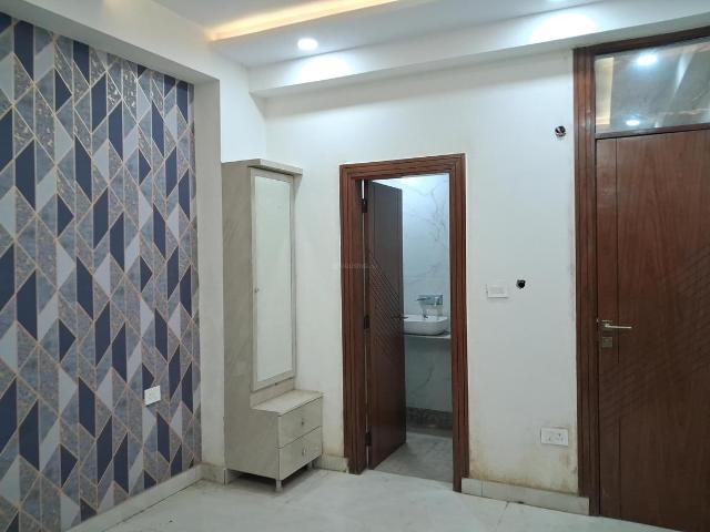 2 BHK Apartment in Sector 73 for resale Noida. The reference number is 20786586