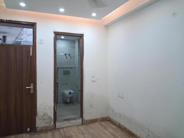 2 BHK Apartment in Sector 73 for resale Noida. The reference number is 20786667