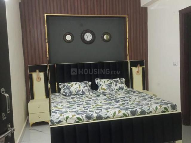 2 BHK Apartment in Sector 73 for resale Noida. The reference number is 20025326