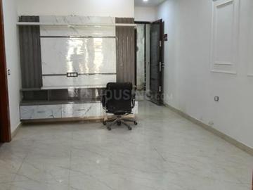 2 BHK Apartment in Sector 73 for resale Noida. The reference number is 20244507