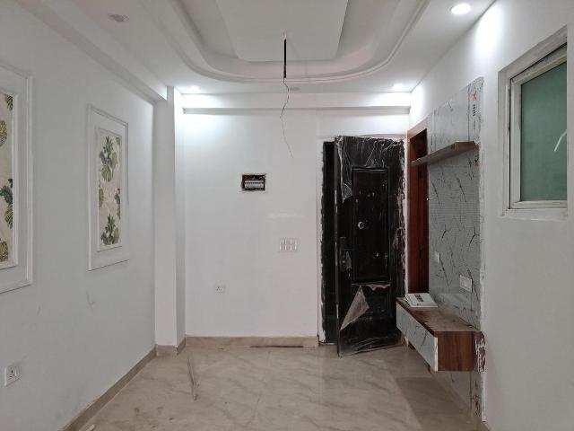 2 BHK Apartment in Sector 73 for resale Noida. The reference number is 21069858