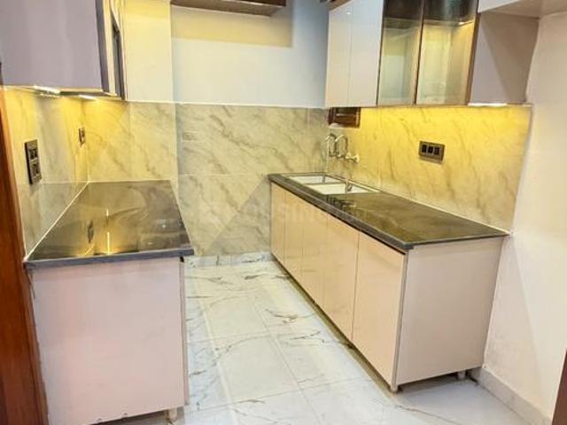 2 BHK Apartment in Sector 73 for resale Noida. The reference number is 21181930