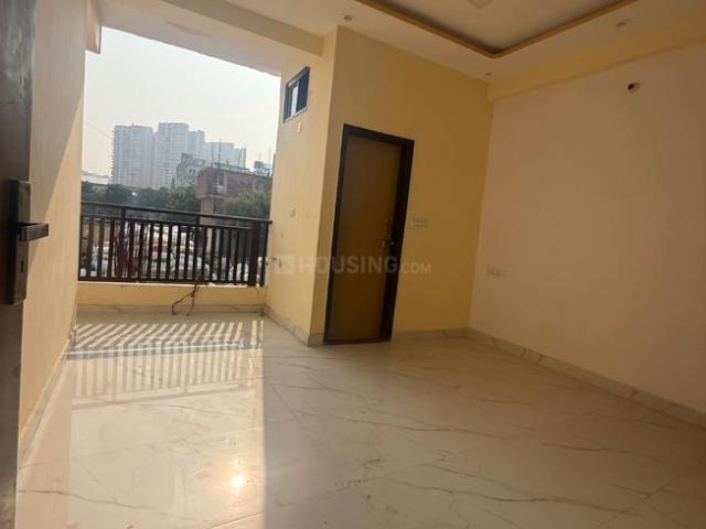 2 BHK Apartment in Sector 73 for resale Noida. The reference number is 21301589