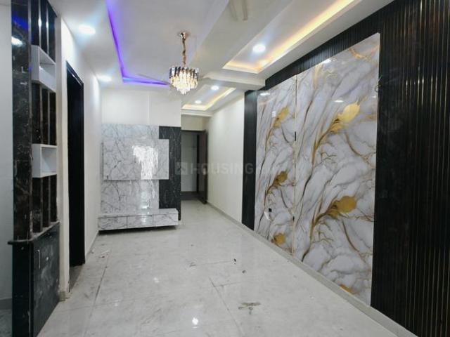 2 BHK Apartment in Sector 73 for resale Noida. The reference number is 21301807