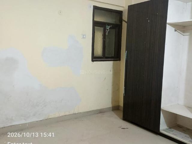 2 BHK Apartment in Sector 73 for resale Noida. The reference number is 21304612