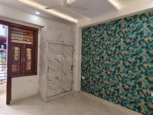 2 BHK Apartment in Sector 73 for resale Noida. The reference number is 21334221