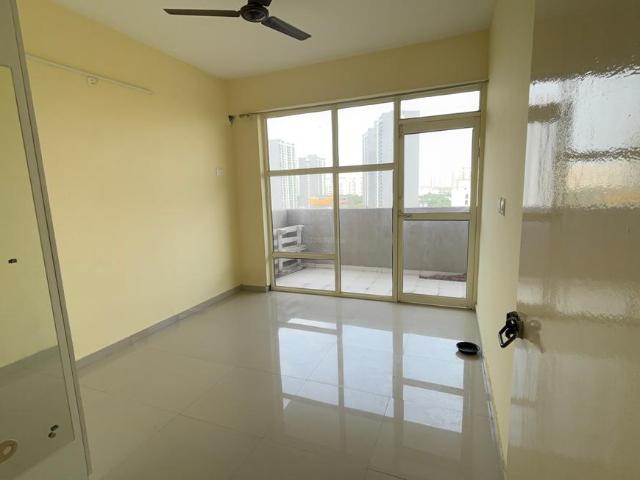 2 BHK Apartment in Sector 85 for rent Gurgaon. The reference number is 20988777