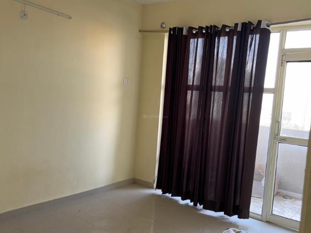2 BHK Apartment in Sector 85 for rent Gurgaon. The reference number is 21186060
