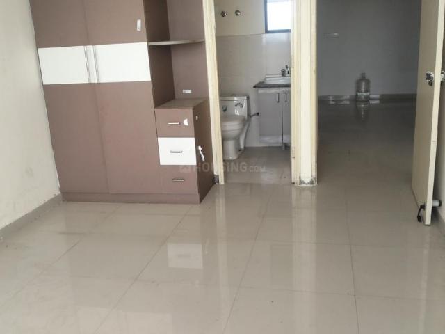 2 BHK Apartment in Sector 86 for rent Gurgaon. The reference number is 21163910
