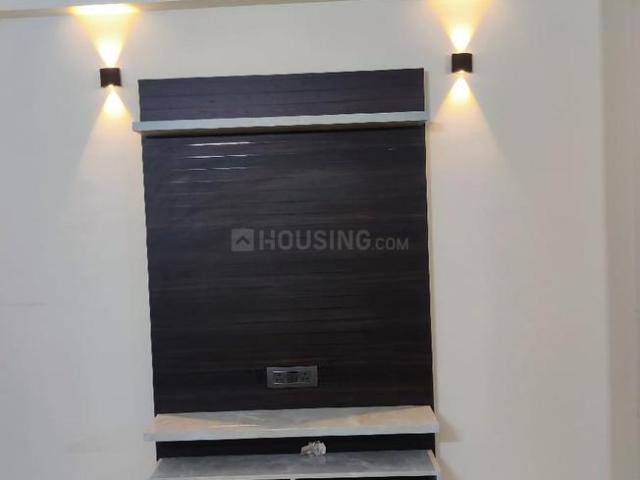 2 BHK Apartment in Sector 88 for rent Faridabad. The reference number is 18383390