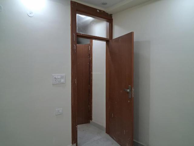 2 BHK Apartment in Sector 89 for resale Noida. The reference number is 19901305
