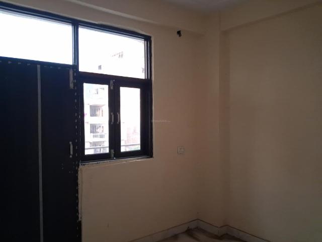 2 BHK Apartment in Sector 89 for resale Noida. The reference number is 19905086