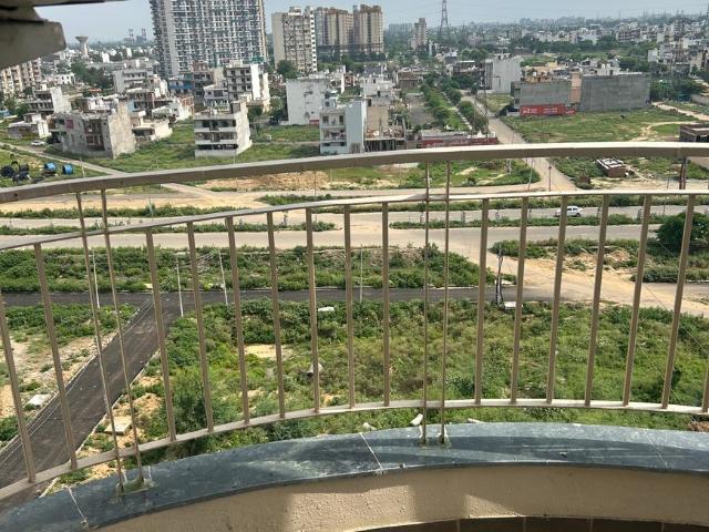 2 BHK Apartment in Sector 80 for rent Faridabad. The reference number is 16339903