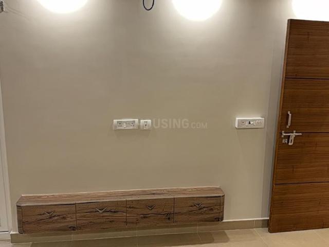2 BHK Apartment in Sector 81 for rent Gurgaon. The reference number is 20055464