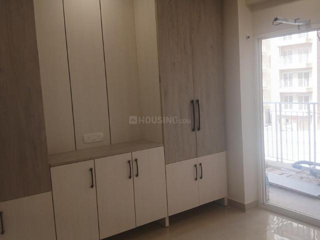 2 BHK Apartment in Sector 81 for rent Gurgaon. The reference number is 20091968