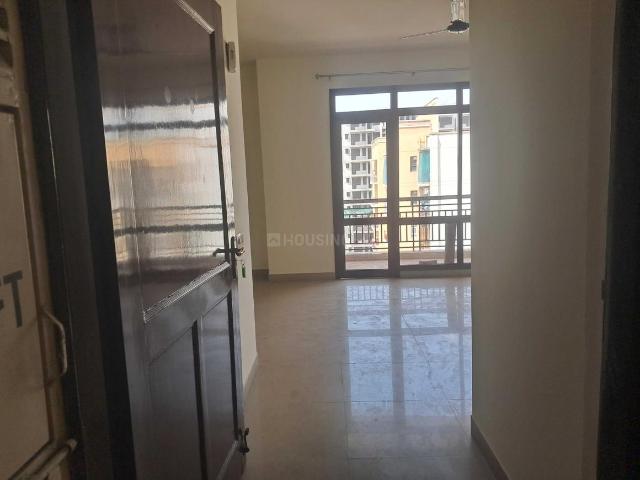 2 BHK Apartment in Sector 81 for resale Gurgaon. The reference number is 20361132