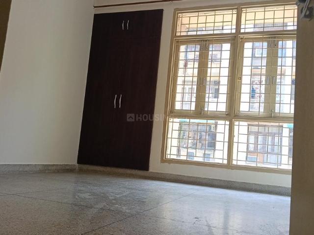 2 BHK Apartment in Sector 82 for rent Noida. The reference number is 21138813