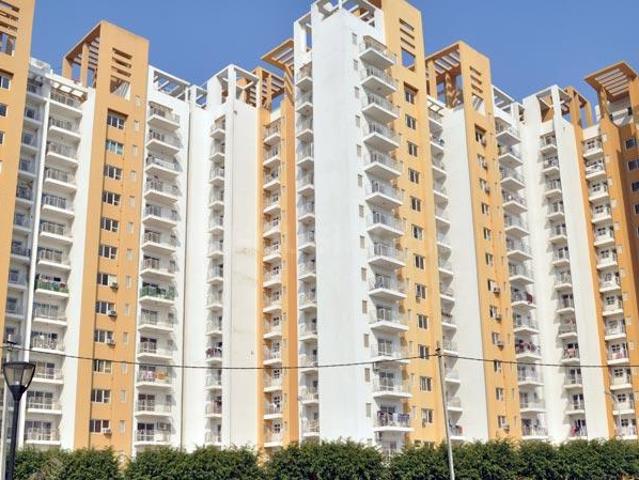 2 BHK Apartment in Sector 82 for rent Faridabad. The reference number is 19066511