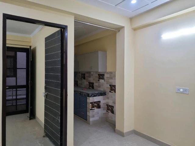 2 BHK Apartment in Sector 8 Dwarka for rent New Delhi. The reference number is 19292128