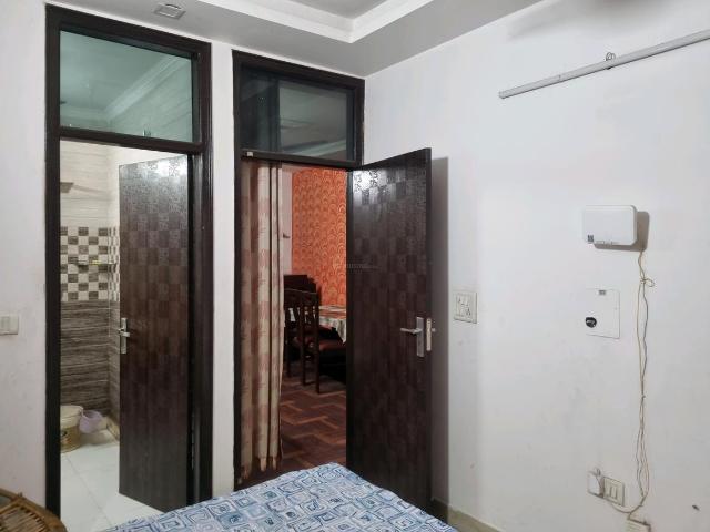2 BHK Apartment in Sector 8 Dwarka for rent New Delhi. The reference number is 19399257
