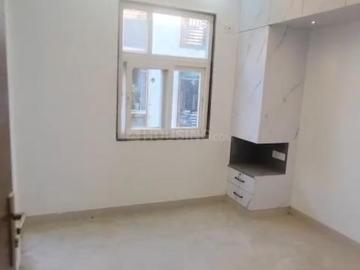 2 BHK Apartment in Sector 8 Dwarka for resale New Delhi. The reference number is 19913948
