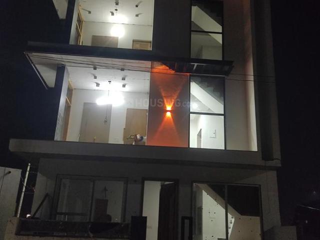 2 BHK Apartment in Sector 98 for rent Mohali. The reference number is 20537647