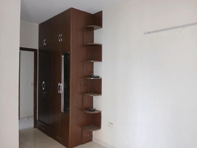 2 BHK Apartment in Sector 99 for rent Gurgaon. The reference number is 17844352