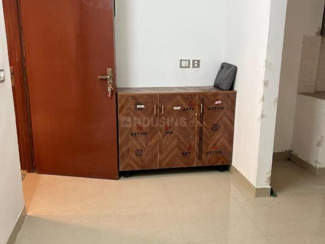 2 BHK Apartment in Sector 93 for rent Gurgaon. The reference number is 19291993