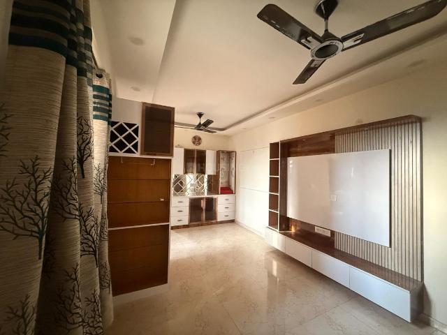 2 BHK Apartment in Sector 93 for rent Gurgaon. The reference number is 20701701