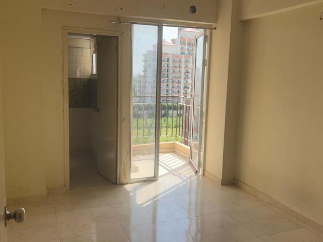 2 BHK Apartment in Sector 93 for rent Gurgaon. The reference number is 21090959