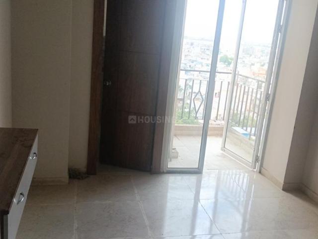 2 BHK Apartment in Sector 93 for rent Gurgaon. The reference number is 21184727